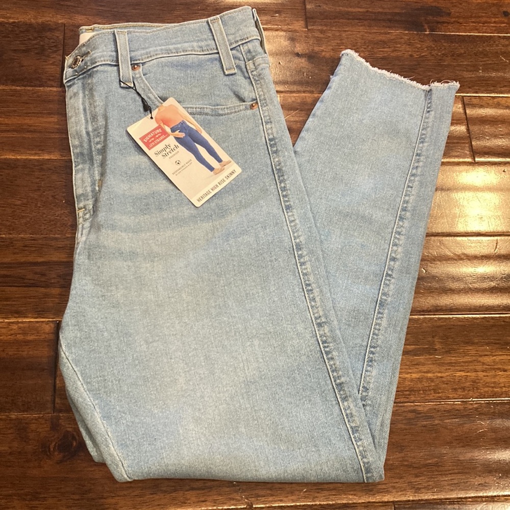 NWT Women’s Levi Strauss Simply Stretch Heritage High Rise Skinny jeans